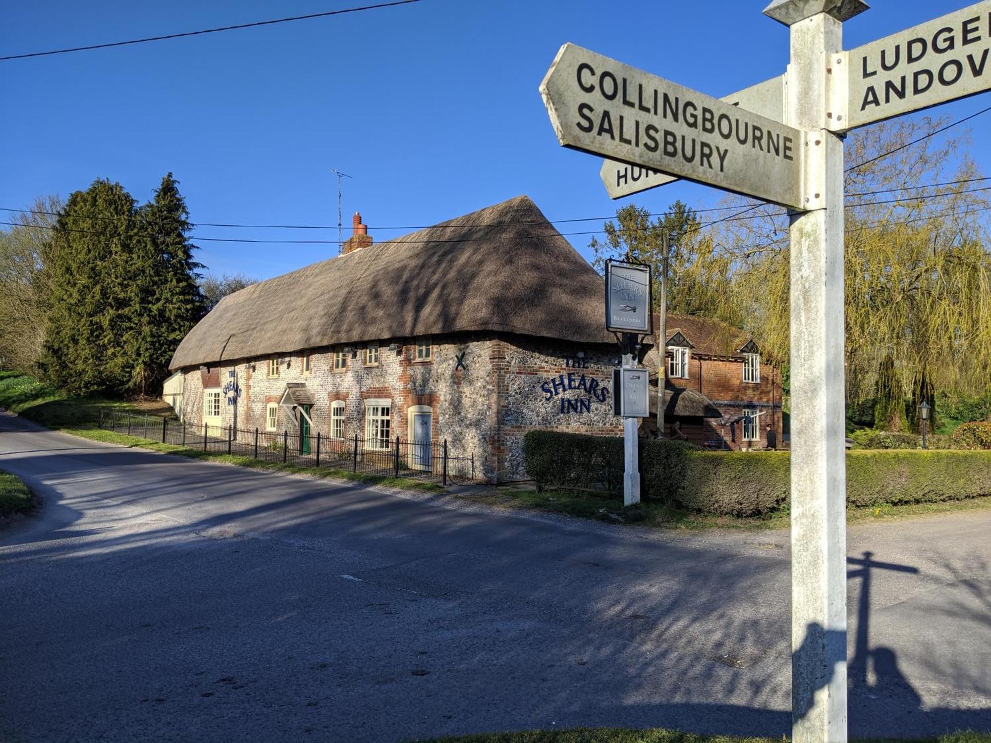 The Shears Inn Marlborough Exterior photo